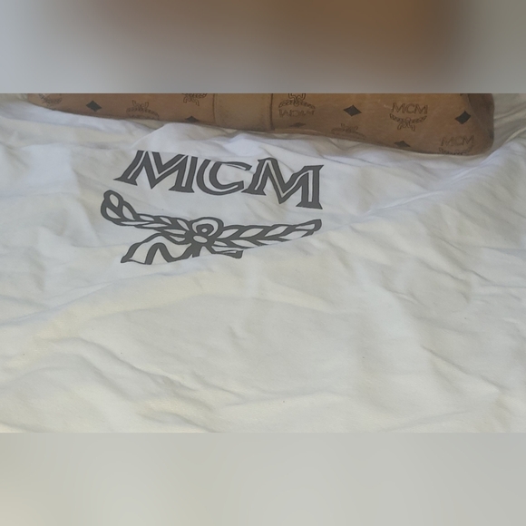 Authentic MCM Reversible Liz Tote - Picture 8 of 9